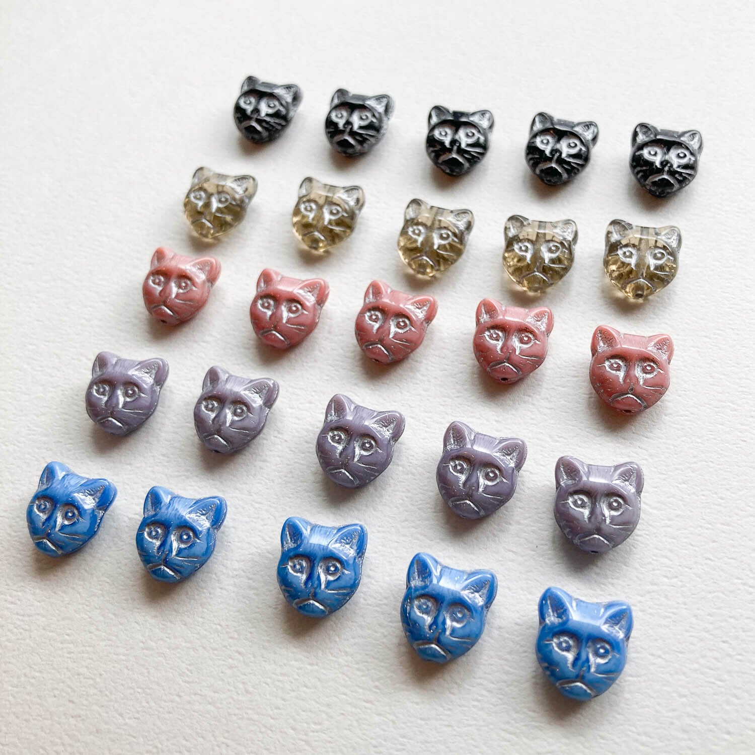 再入荷〉猫顔チェコガラスビーズ（シルバー・12mm） | Dua