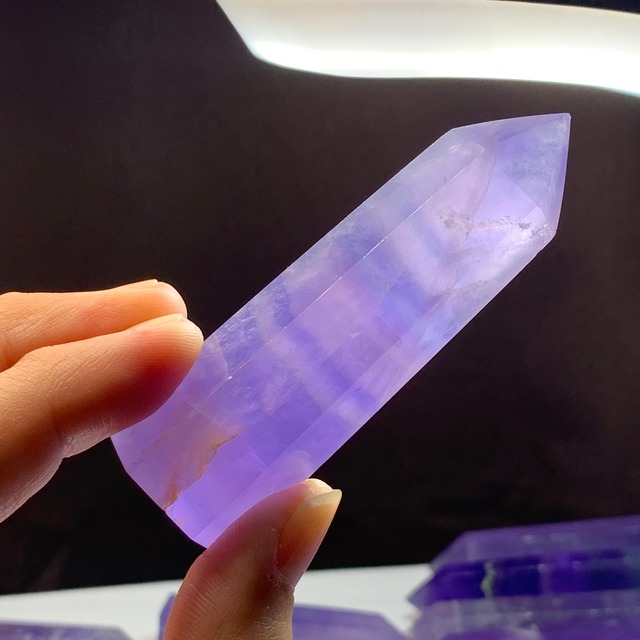 5.希少カラー・すみれ色フローライトポイント