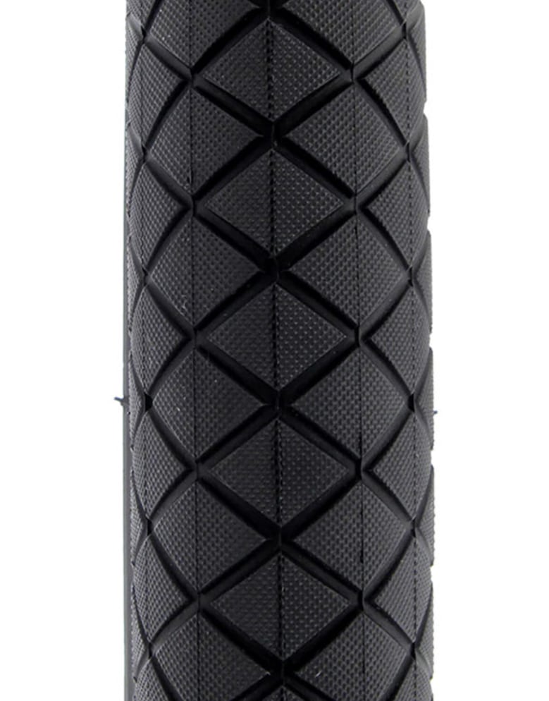 CINEMA WILLIAMS TIRE 20x2.50” Black | bmxshop