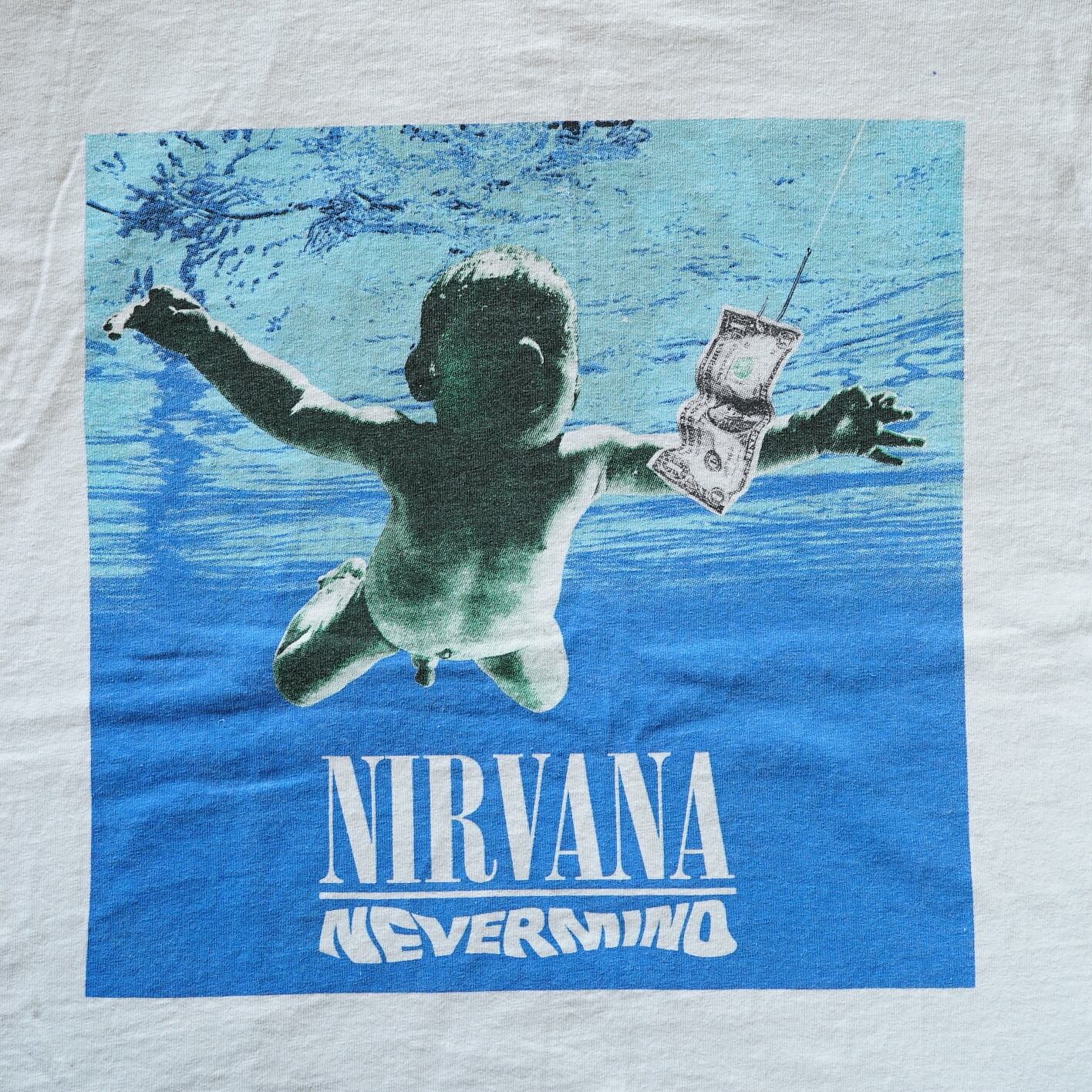90's NIRVANA NEVERMIND T-Shirt | EMMA NOVEMBER & VINTAGE 90's NIRVANA NEVERMIND T-Shirt | EMMA NOVEMBER & VINTAGE
