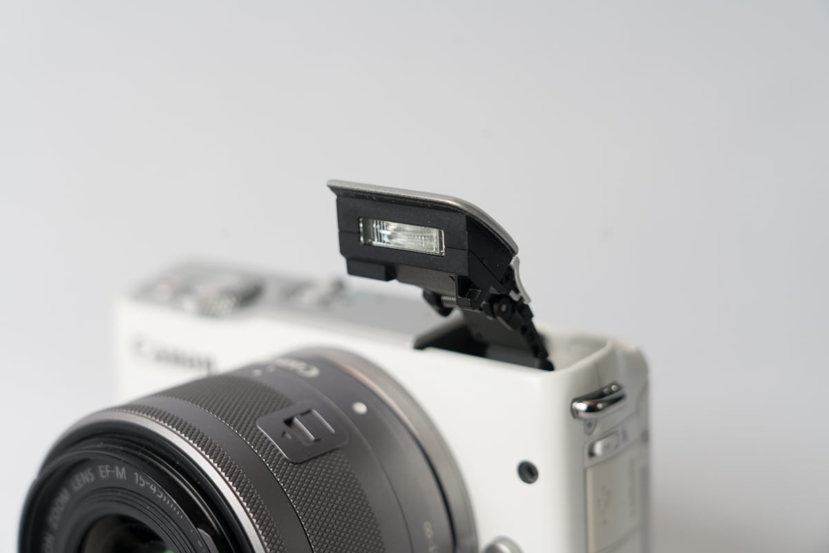 CANON EOS M10 15-45レンズセット キヤノン カメラ | studio 令宮 -REIGU-