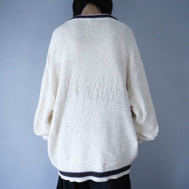 "刺繍" birds design over silhouette cotton knit sweater