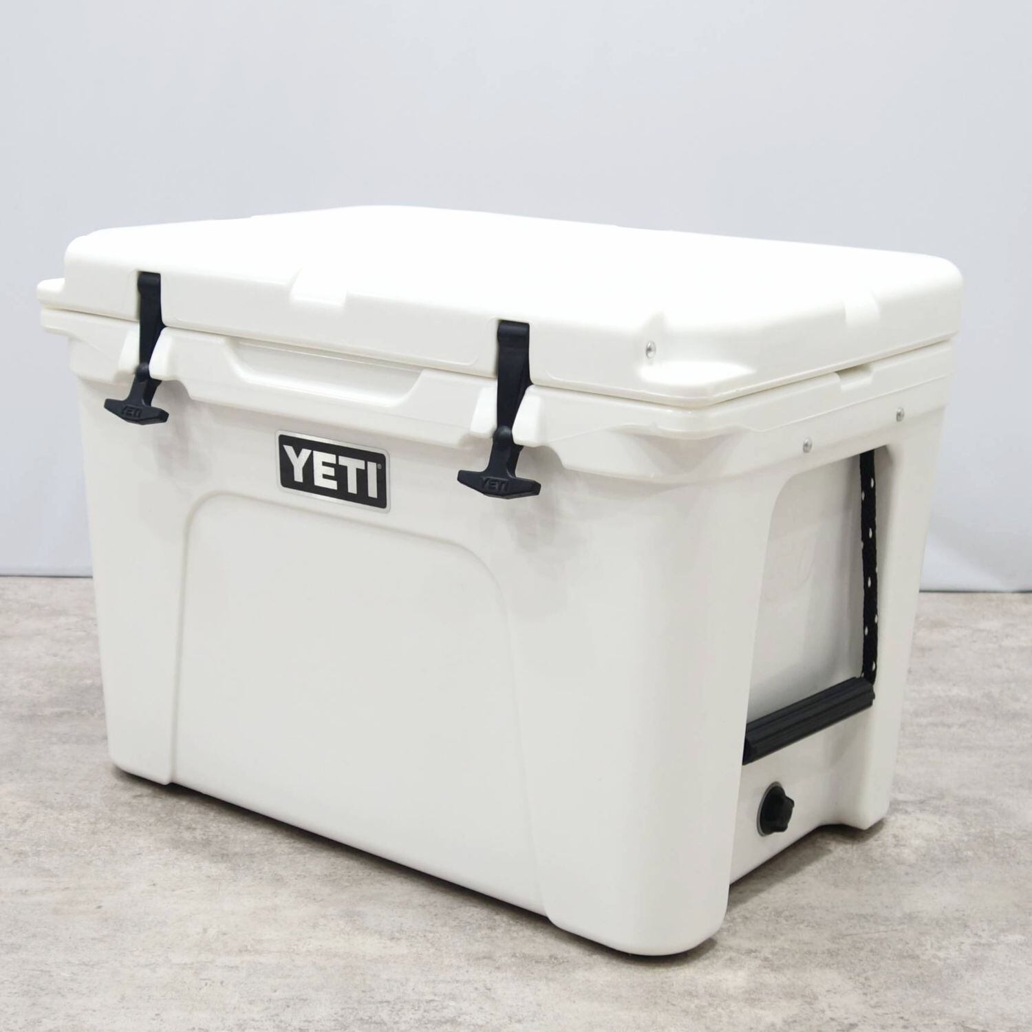 イエティ YETI クーラーボックス ハードクーラー タンドラ 50QT 約41.6L キャンプ アウトドア ホワイト イエティ YETI クーラーボックス ハードクーラー タンドラ 50QT 約41.6