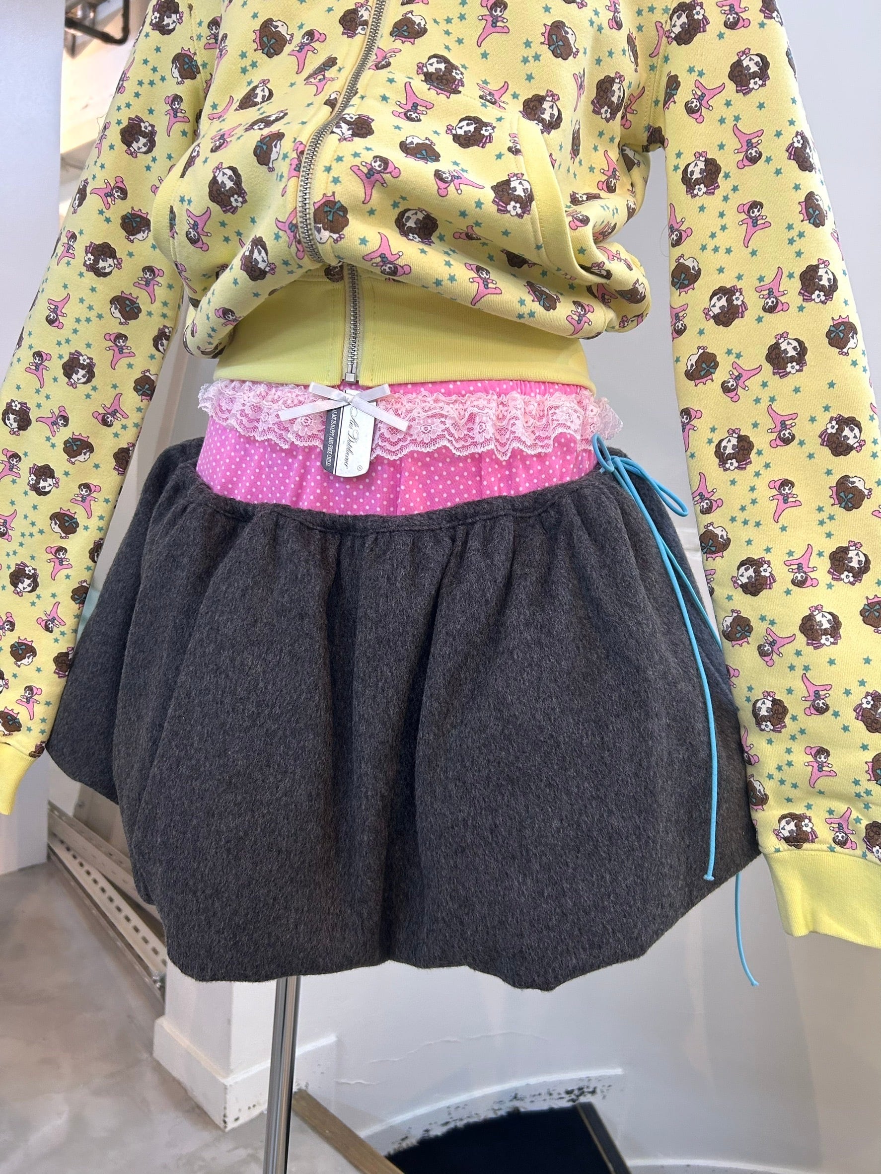 Ans Dotsloevner puff skirt / gray