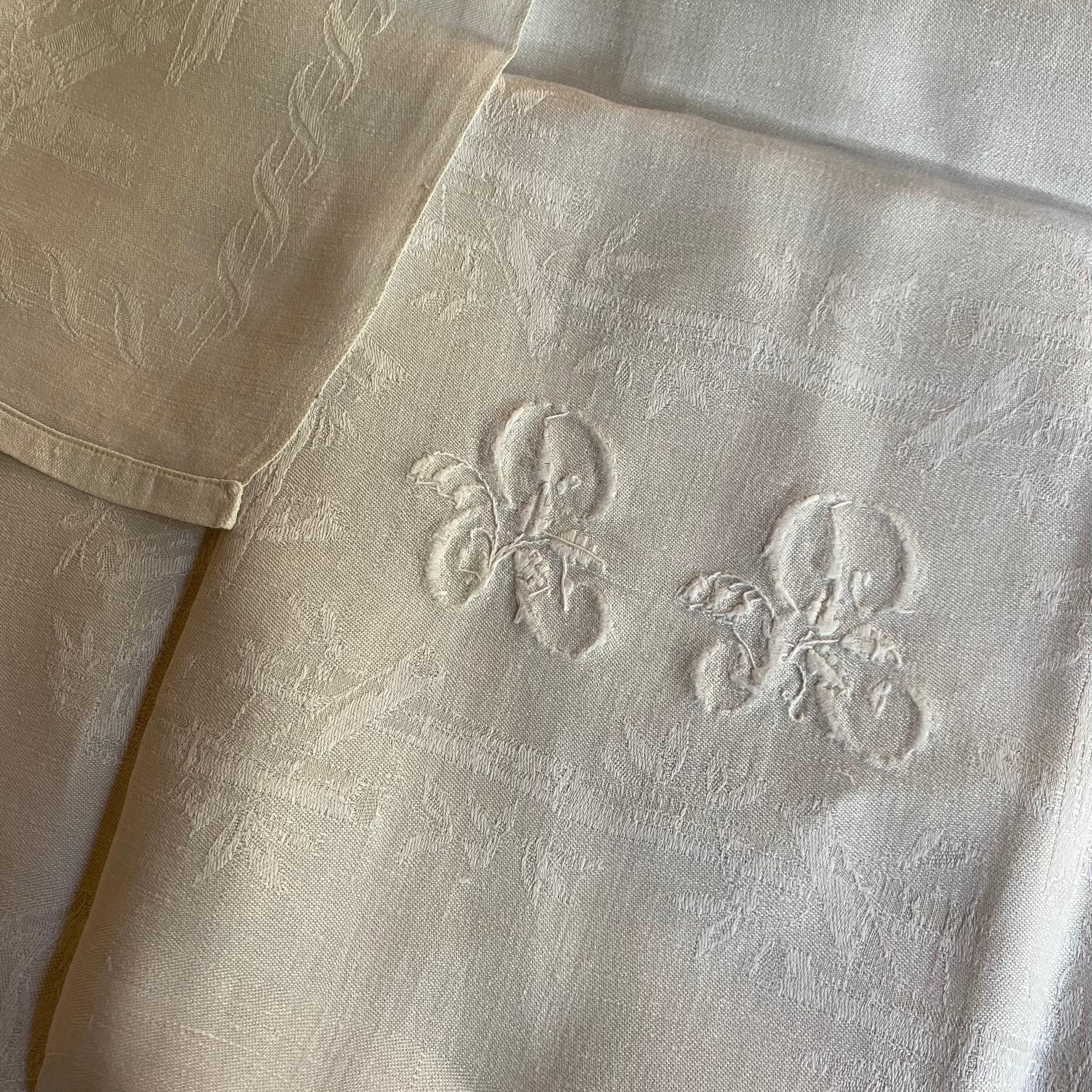 アンティーク ダマスクリネン 風鈴草 釣鐘草 百合の大判クロス