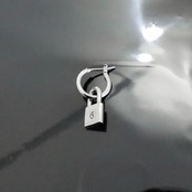 THIN HOOP raised by wolves with PADLOCK / レイズド・バイ・ウルヴス シンフープ ウィズ パドロック
