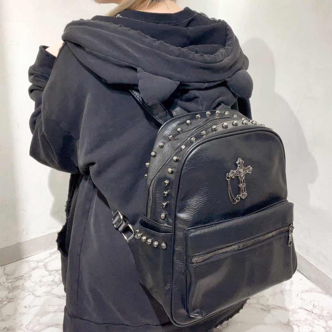 5/7 完売→再入荷！】新作☆クロススタッズレザーリュック