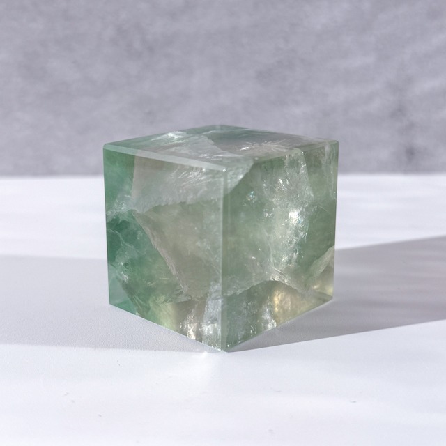 バンデッドフローライト タワー ＊ Fluorite ＊ 天然石