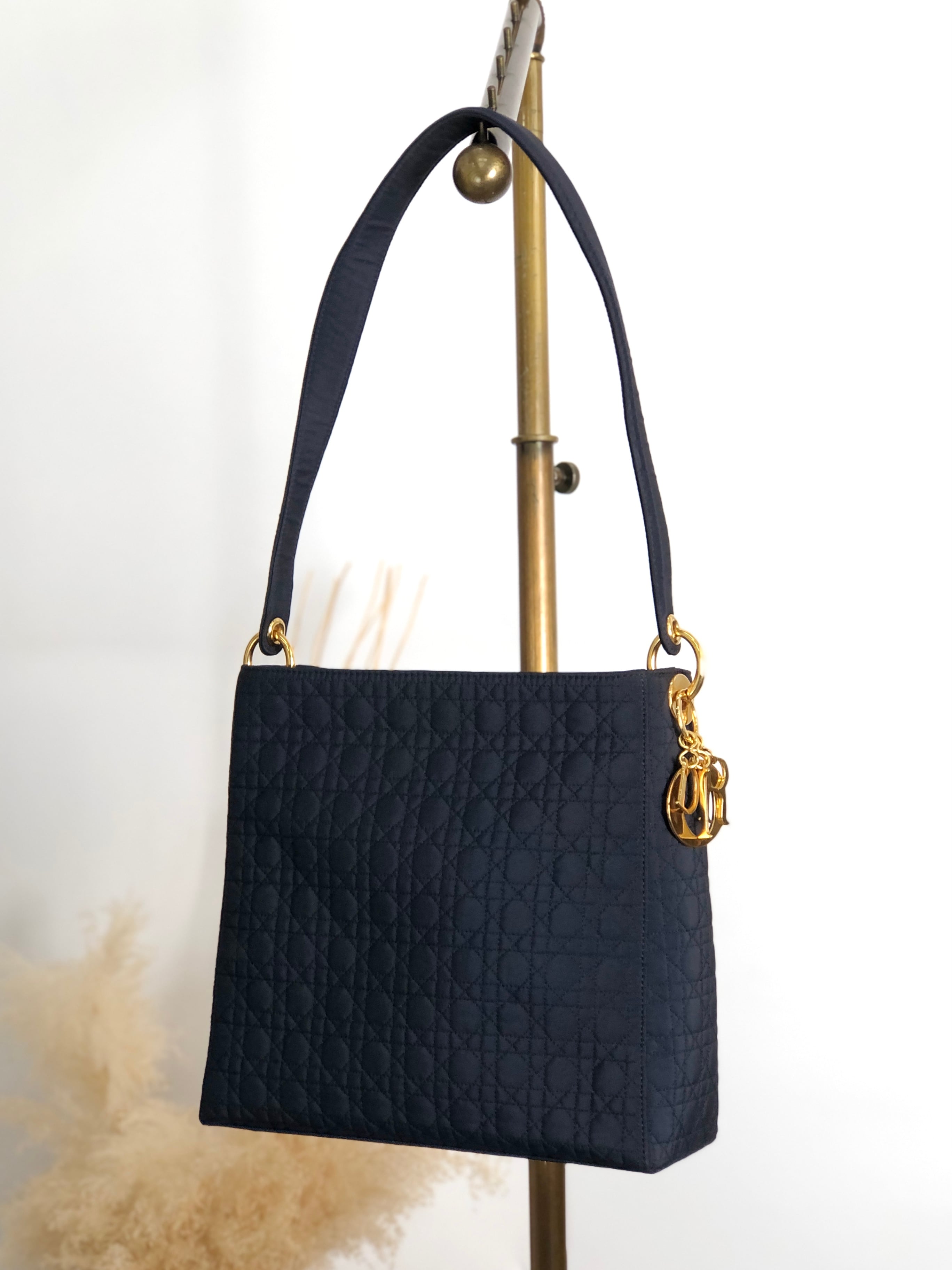 Christian Dior クリスチャン ディオール カナージュ ショルダーバッグ ブラック ロゴチャーム ナイロン ホーボーバッグ vintage ヴィンテージ オールド gd5hwv
