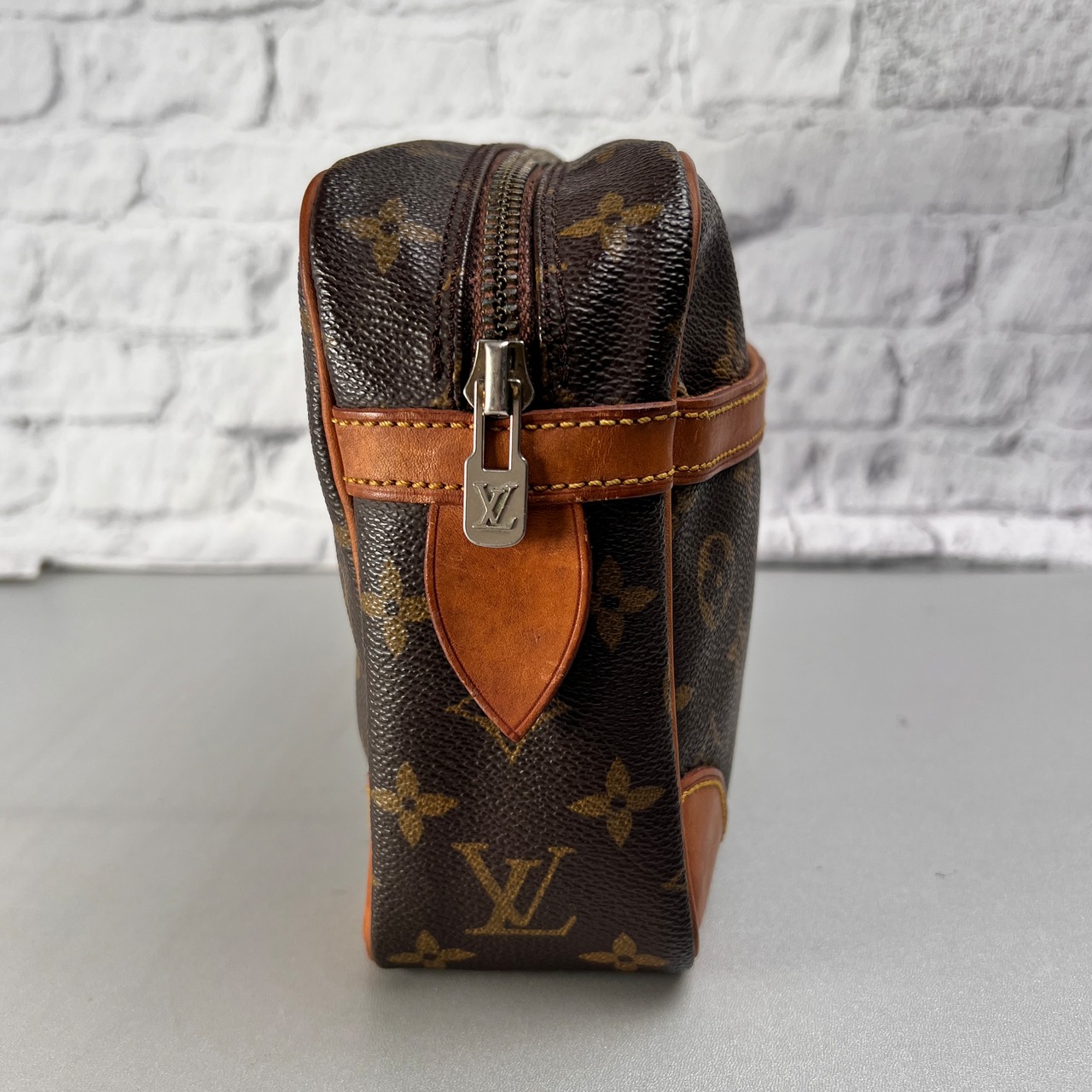 LOUIS VUITTON ルイヴィトン モノグラム トロカデロ  レザー セカンドバッグ ブラウン A-12144