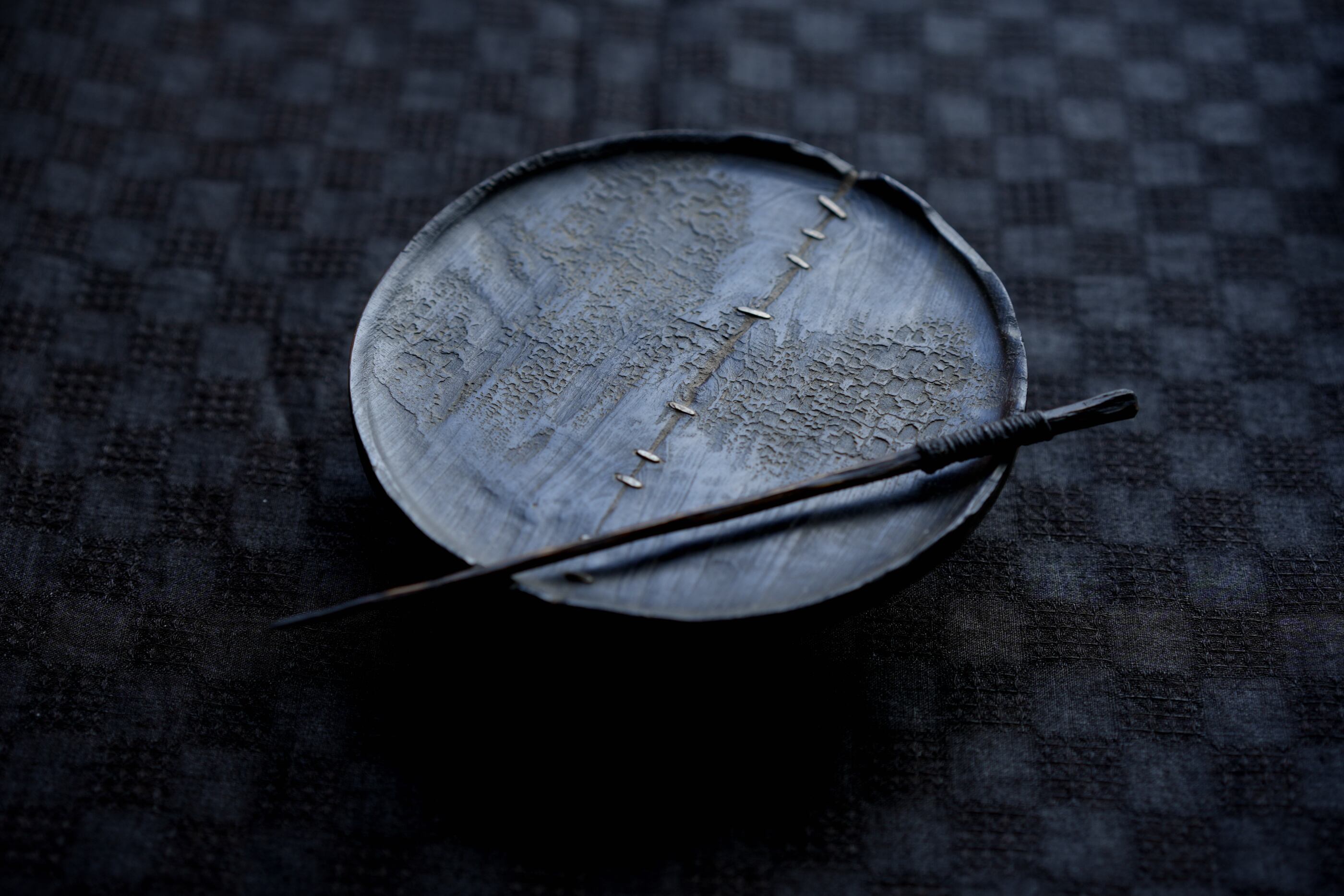【阿源】漆・高台 【AYuan】 Lacquer Plate or Dish 阿源】漆・小高台 / 【AYuan】 Lacquer Plate or Dish | ichibutu