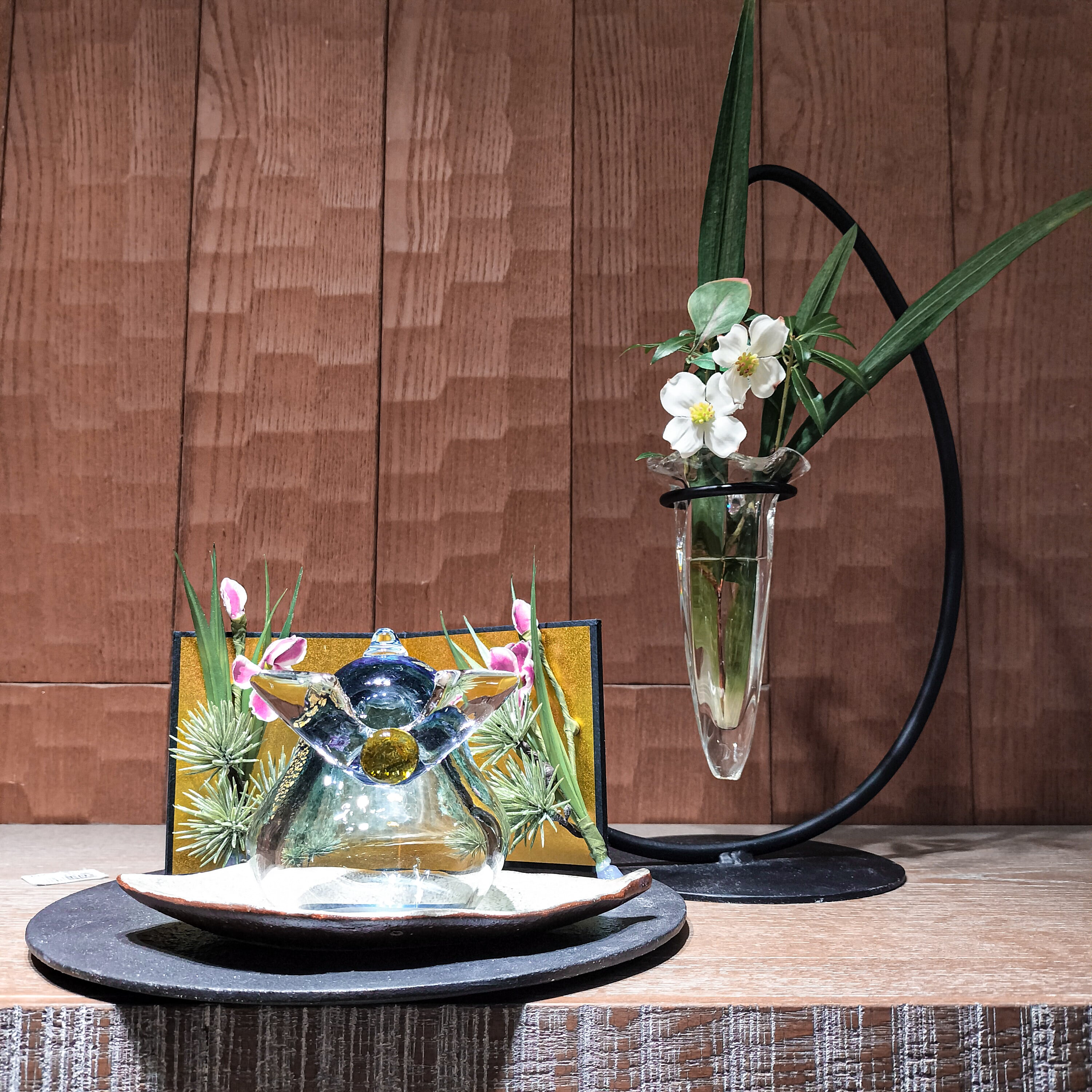 25春】【端午の節句】ガラス兜（屏風、菖蒲付） | TSUNE;田中