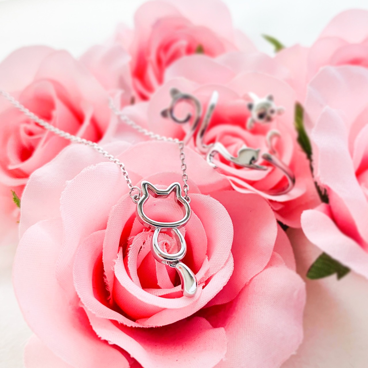 キャットシルエットドロップテールシルバーネックレス