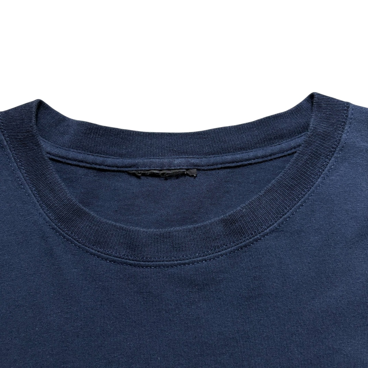 vintage 2002’s WEEZER music tour tee