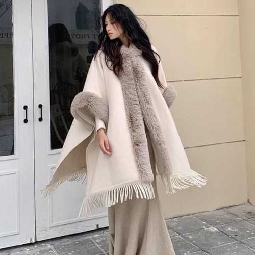 ケープコート レディース マント ショール ファー付き フード ポンチョ ストール フリンジ 羽織り ミディアム ロング レトロ クラシカル かわいい ガーリー エレガント きれいめ おしゃれ