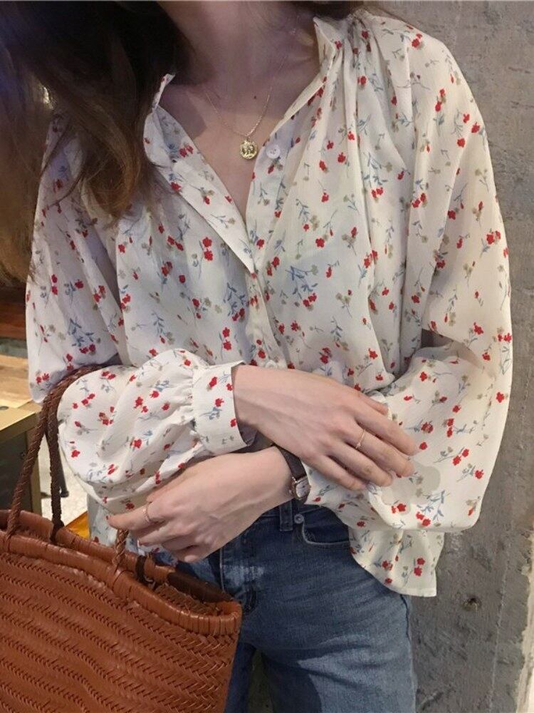 レトロな小花柄プリントボリューム袖ブラウス 大人可愛い 大きいサイズ 韓国 Ch53 可愛い大きいサイズ韓国 レディースファッション通販 Chulachula チュラチュラ レトロな小花柄プリントボリューム袖ブラウス 大人可愛い 大きいサイズ 韓国 Ch53 可愛い大きいサイズ韓国 レディースファッション通販 Chulachula チュラチュラ