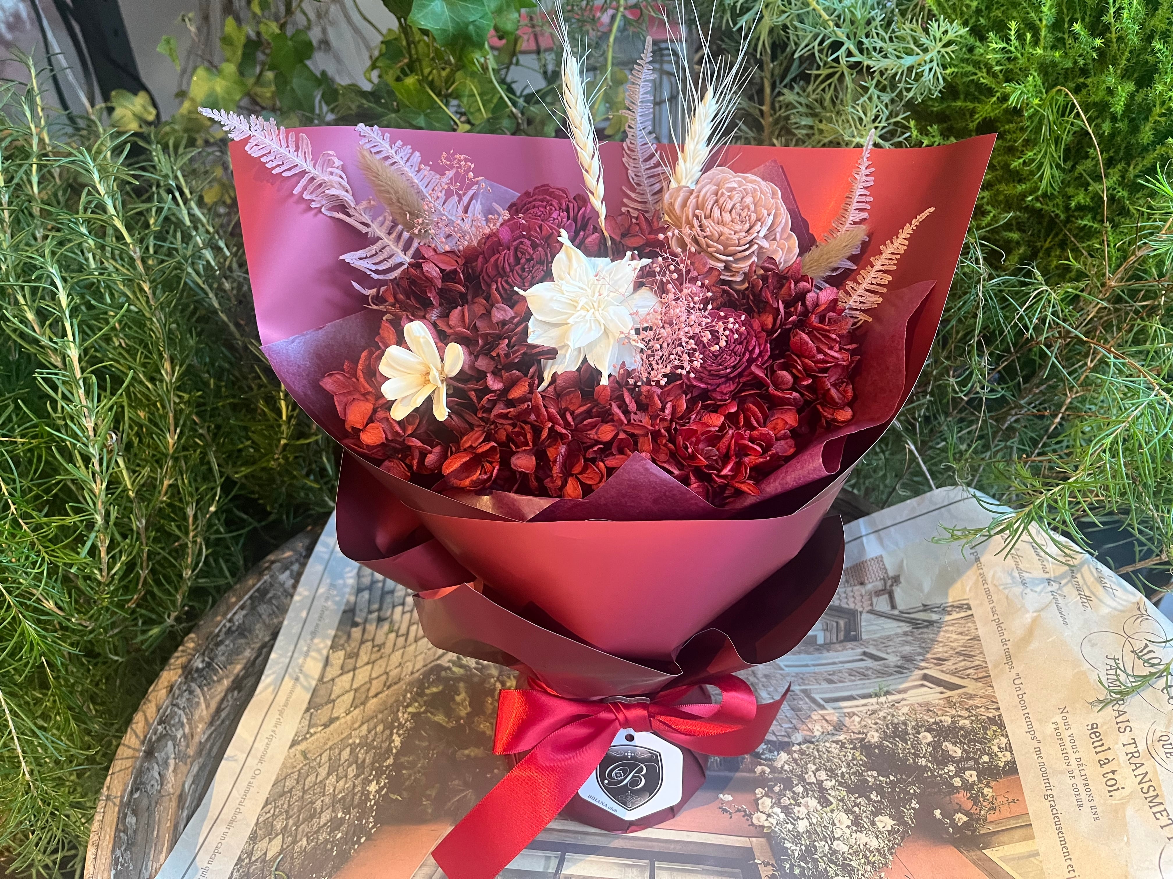 花瓶不要でそのまま飾れる プリザーブドフラワーアレンジメント