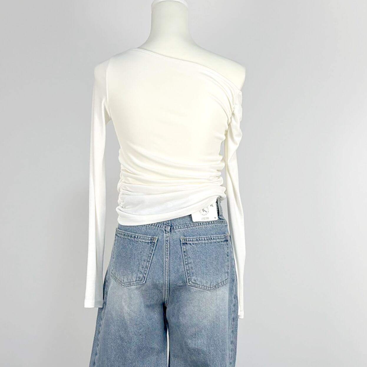 アンバルオフショルダー／ホワイト