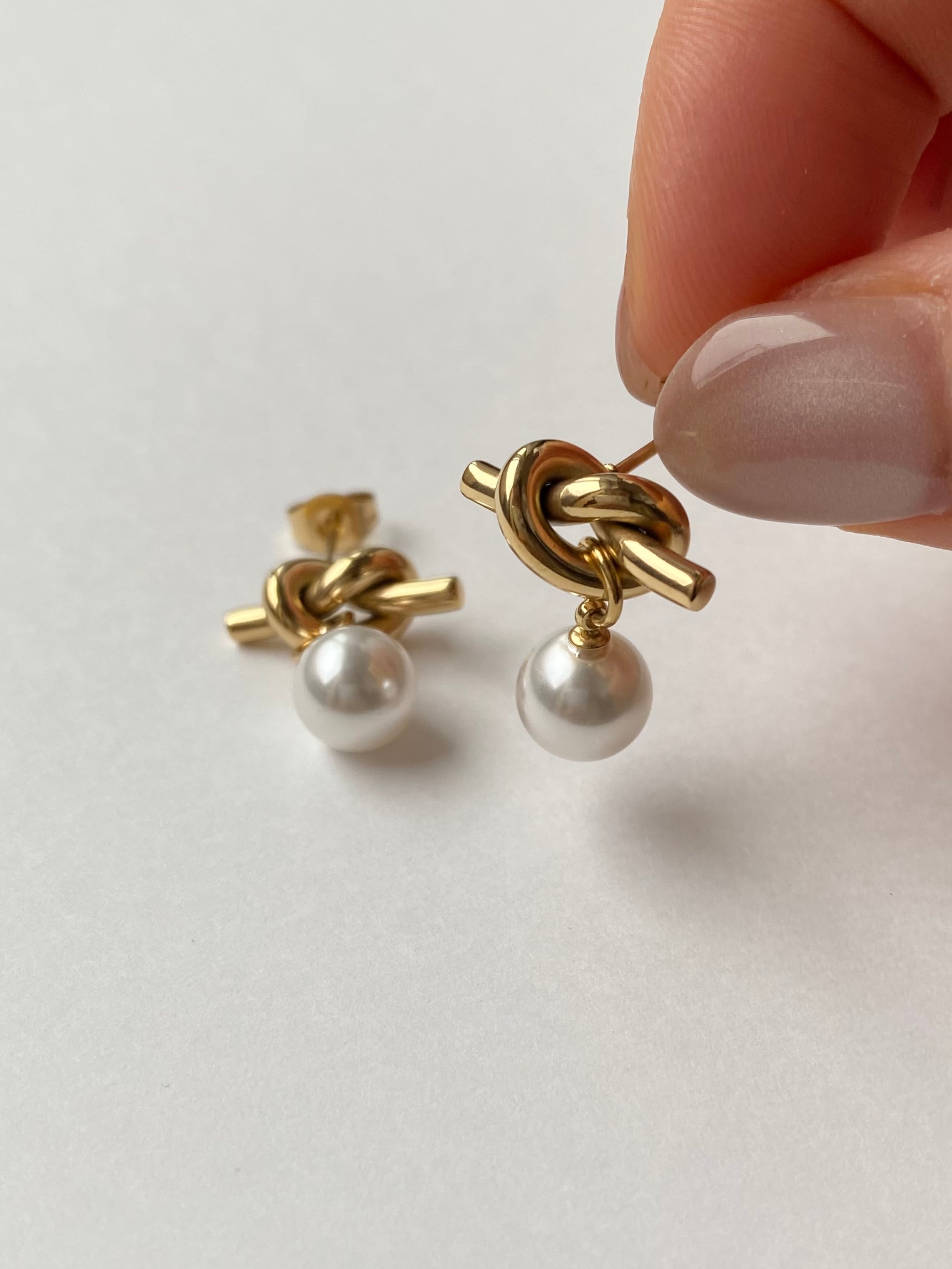 専用♡イーエム e.m.★ ピアス ノットピアス パール SVR925 ノットデザイン パール ピアス MP370 | emu