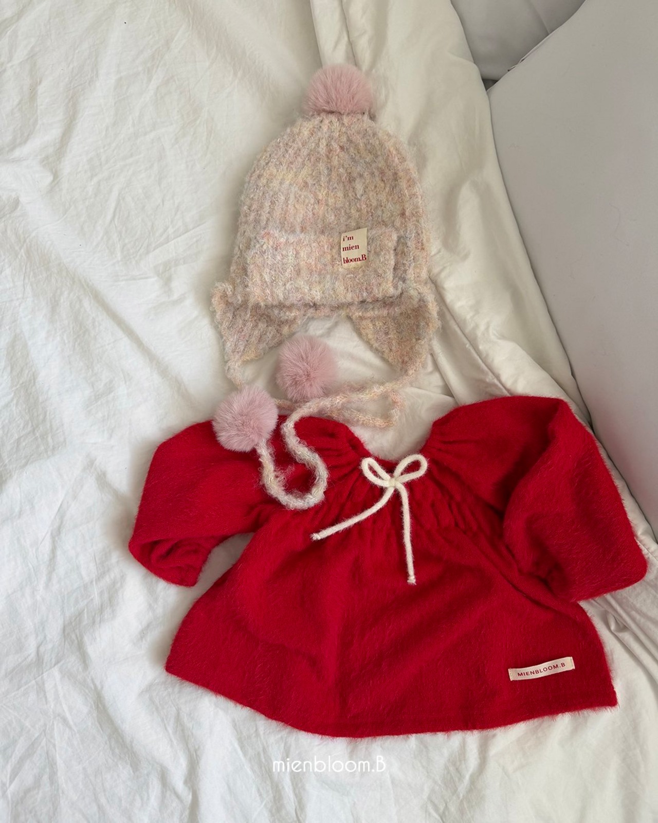 mien bloom B［取寄］buglepompom bonnet 26winter