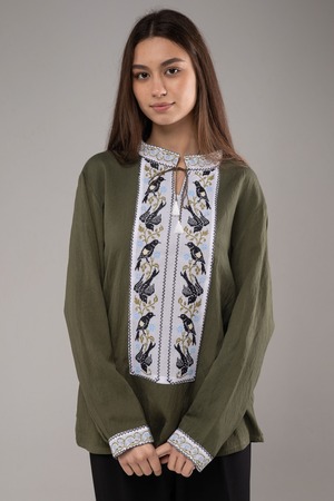 ウクライナ刺繍ヴィシヴァンカ　手刺繍　麻　レディース・フリーサイズ