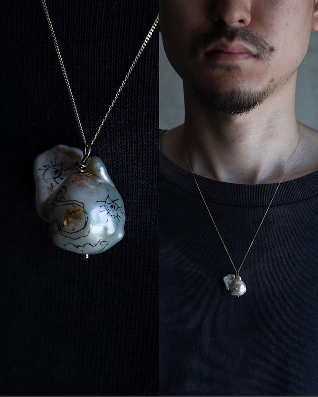 ORNAMENT & CRIME “Baroque Pearl Gold Necklace”