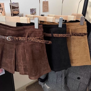 【2点セット】3色/スエードタッチプリーツミニスカート+レオパードベルト ・75736 【2点セット】3色/スエードタッチプリーツミニスカート+レオパードベルト ・75736