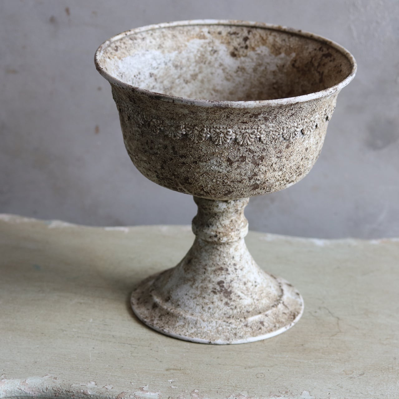 状態のよいアンティーク特大植木鉢　　 　シャビー感たっぷり❣️ 状態のよいアンティーク特大植木鉢 シャビー感たっぷり