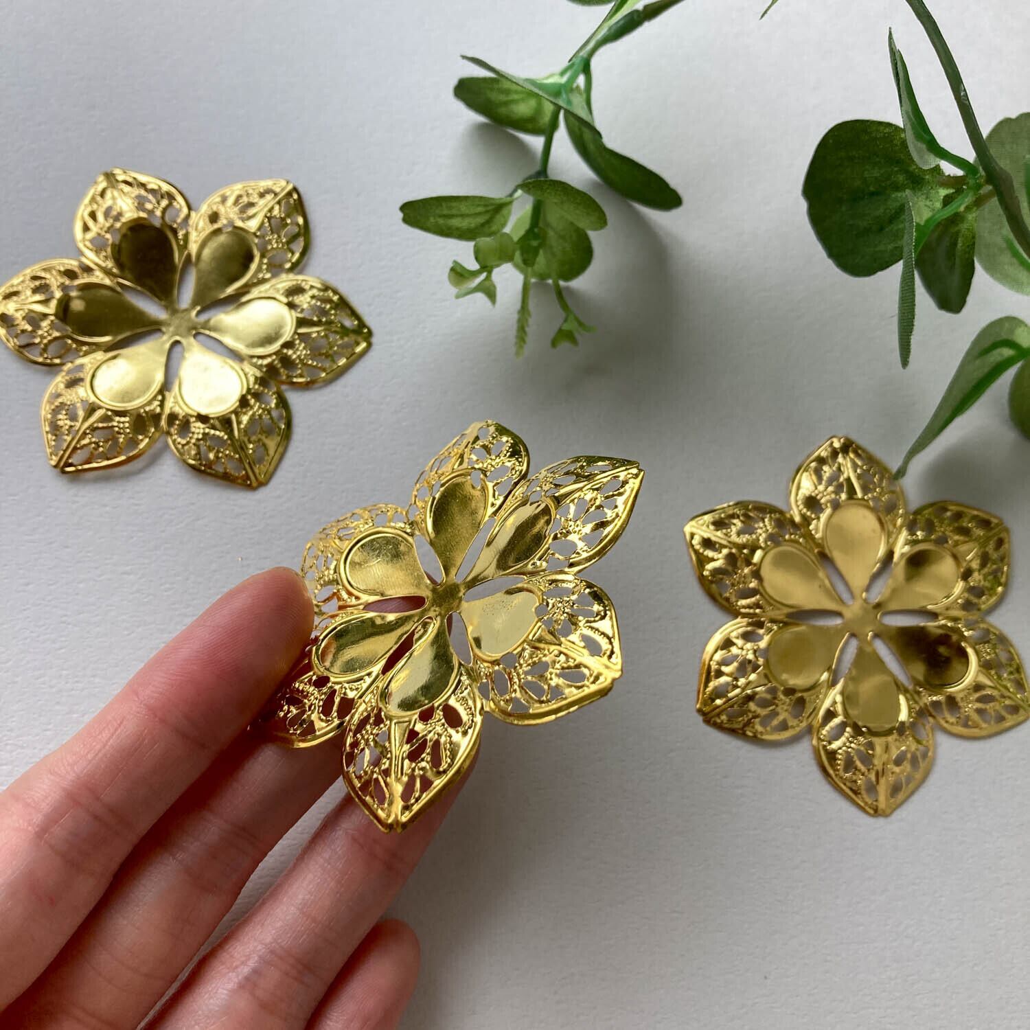 6弁花透かし模様メタルパーツ | Dua-アクセサリーパーツショップ