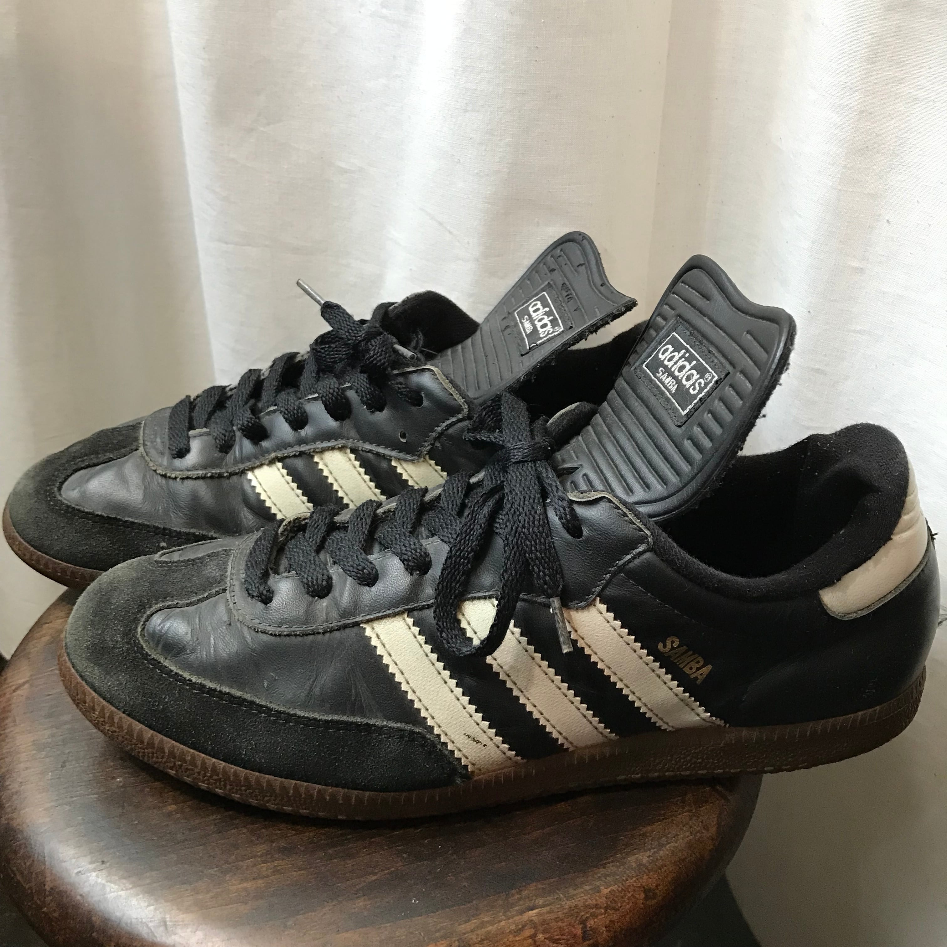 珍色　アディダス　adidas SAMBA サンバ　us8.5 26.5cm