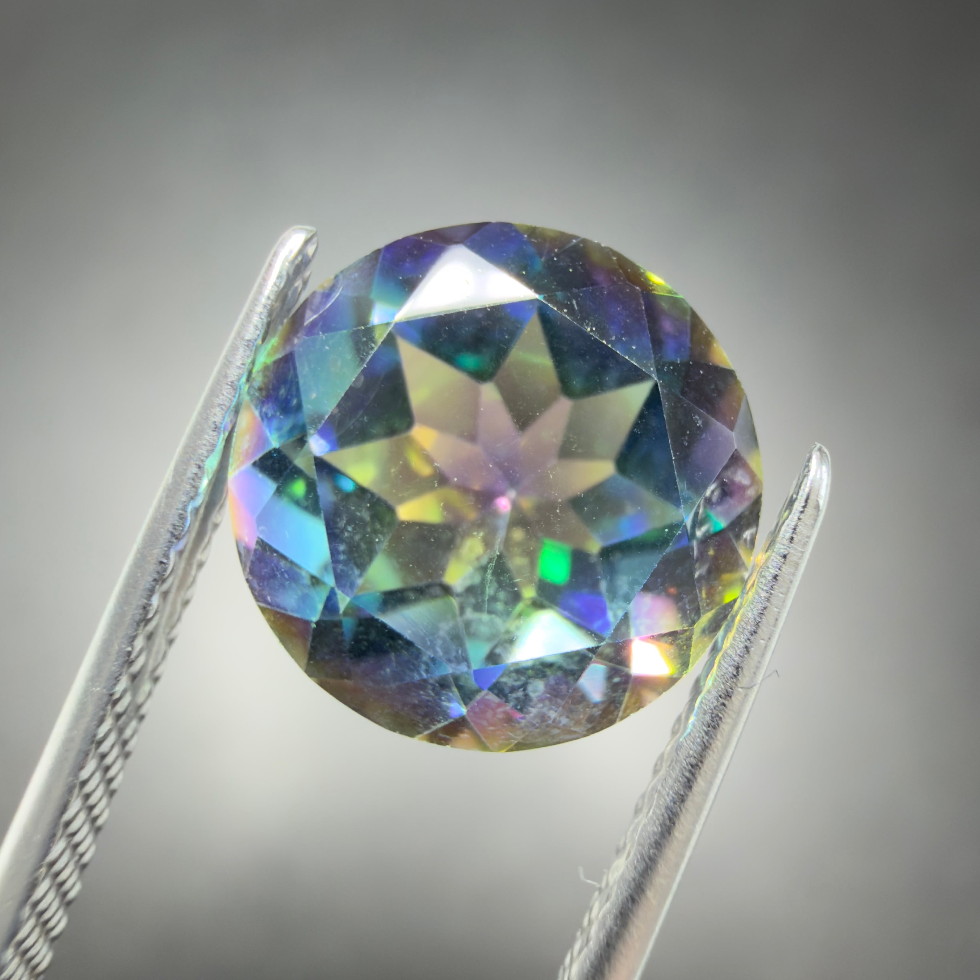 チタニア 合成ルチル 4.16ct ラウンド | Pay ID