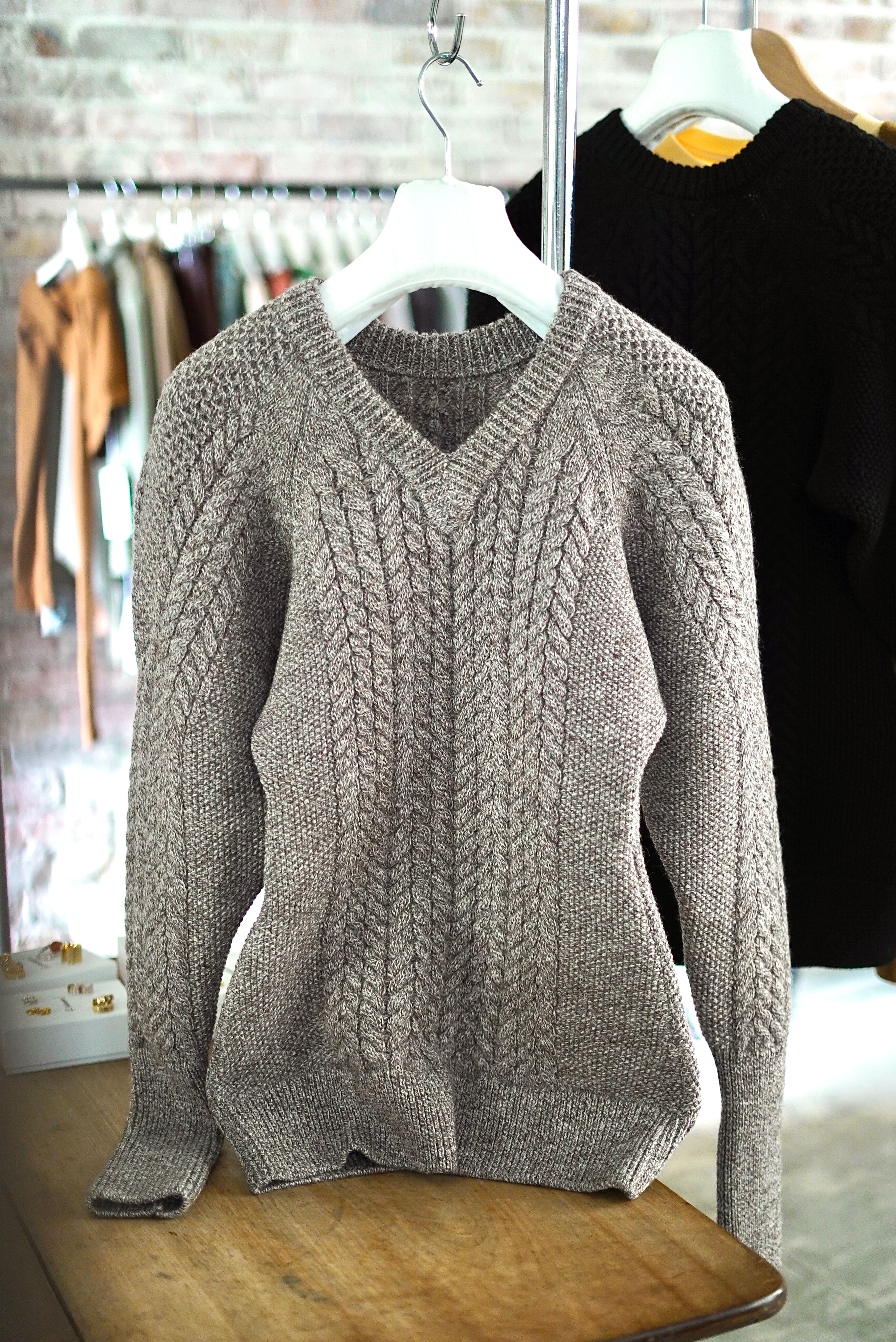 Mediam / Sharp shape Wool pullover (Gray Mix, Black) | JUQUI Online