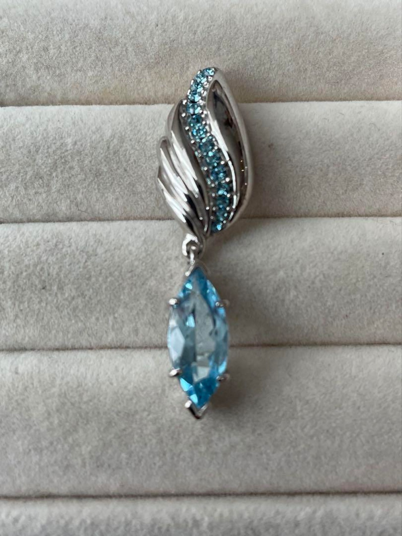 トパーズ　925 シルバー　ペンダント