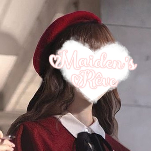 ケープ付きロングスカートセットアップ：ベレー帽