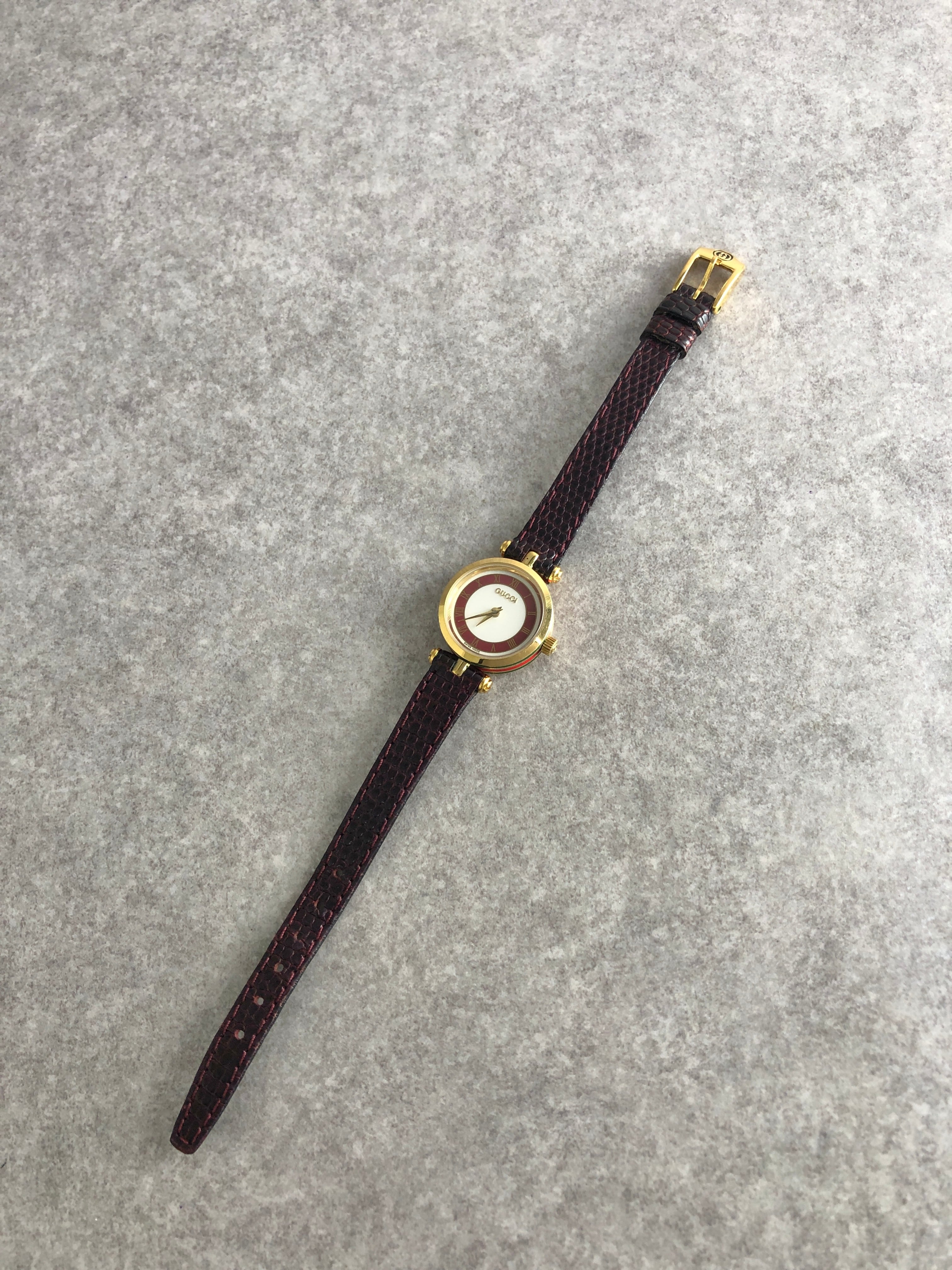 GUCCI グッチ 腕時計 ゴールド レッド シェリーライン レザー