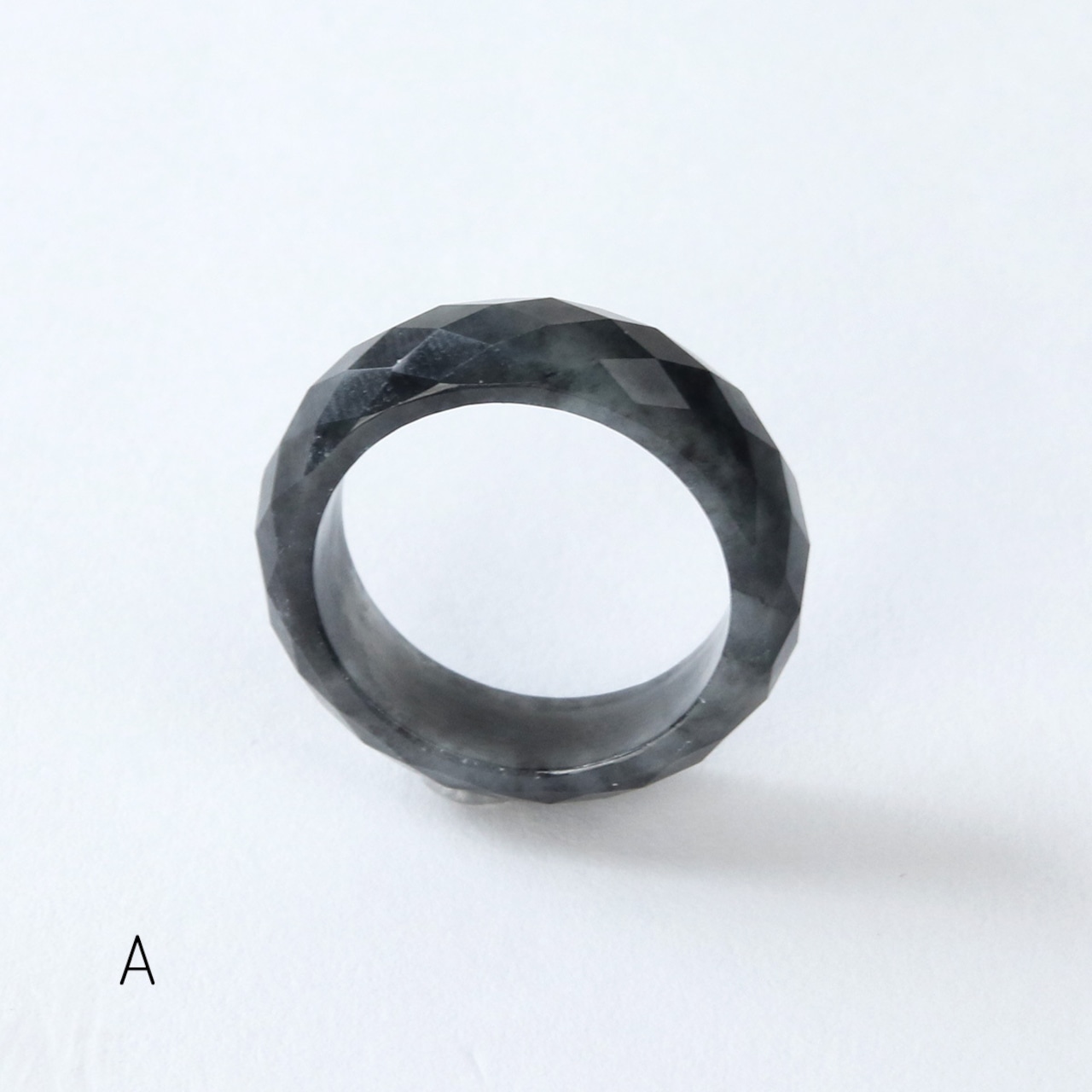 【10号】ブラックのキラメキがカッコいい！黒翡翠甲丸リング black facetcut ring A貨翡翠 jd_rg1079