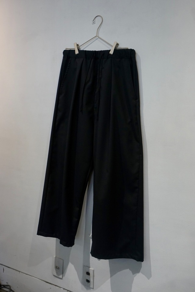 NiLS / wide pants