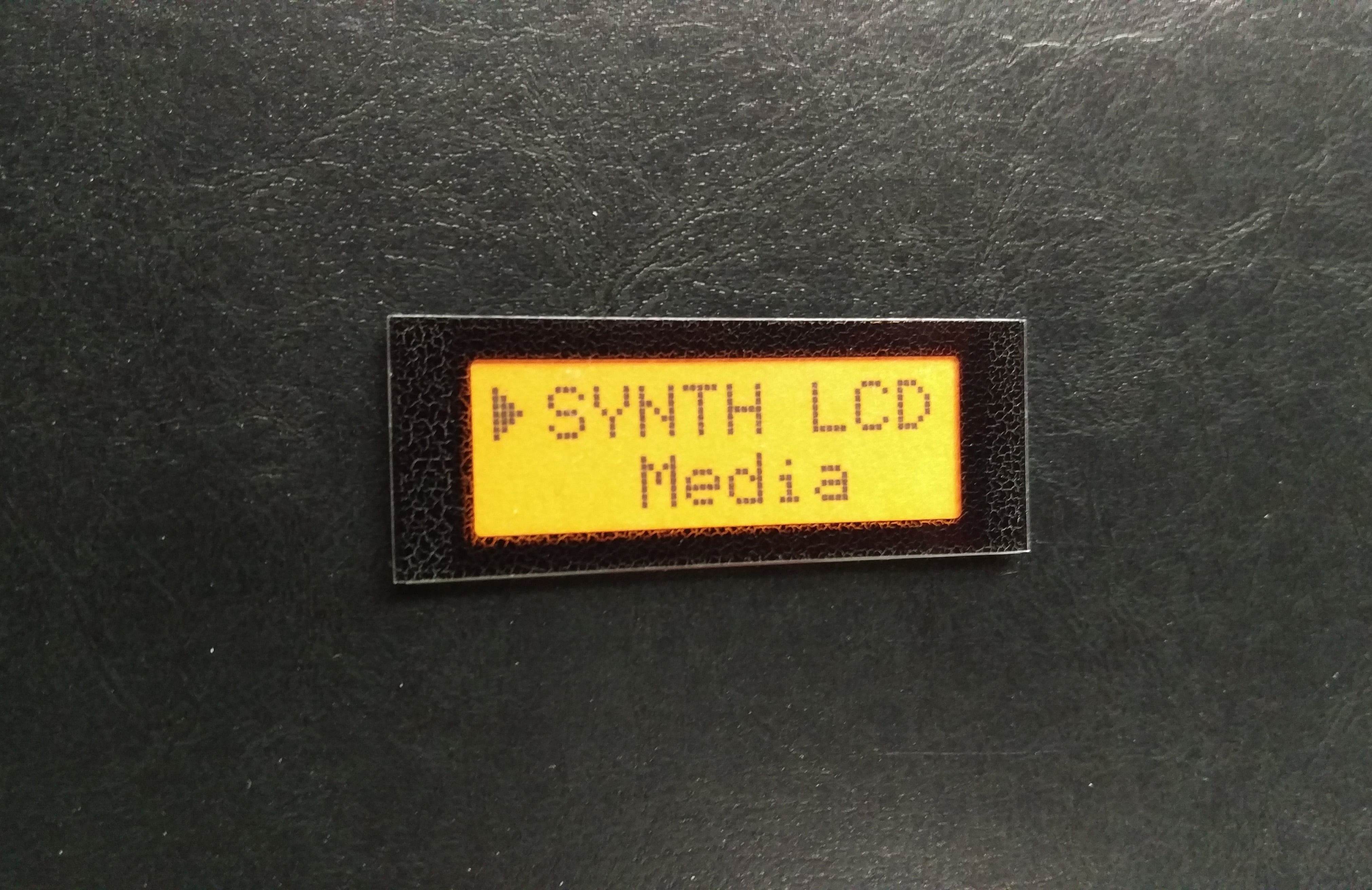 ネームプレート】液晶LCD・ネームプレート／オレンジ | シンセサイザッカー