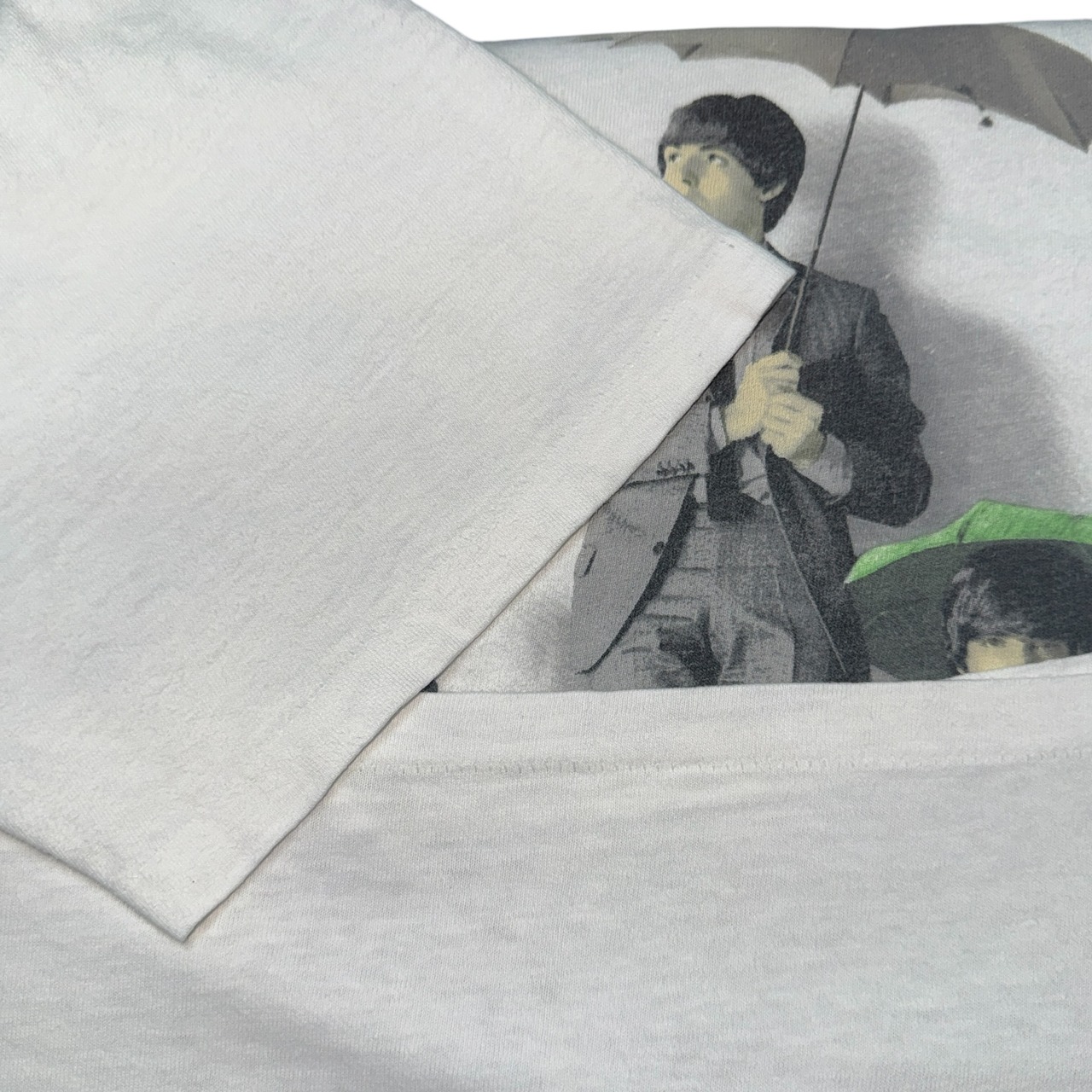 【THE BEATLES】ザ・ビートルズ "Umbrella" 90's Vintage Tシャツ