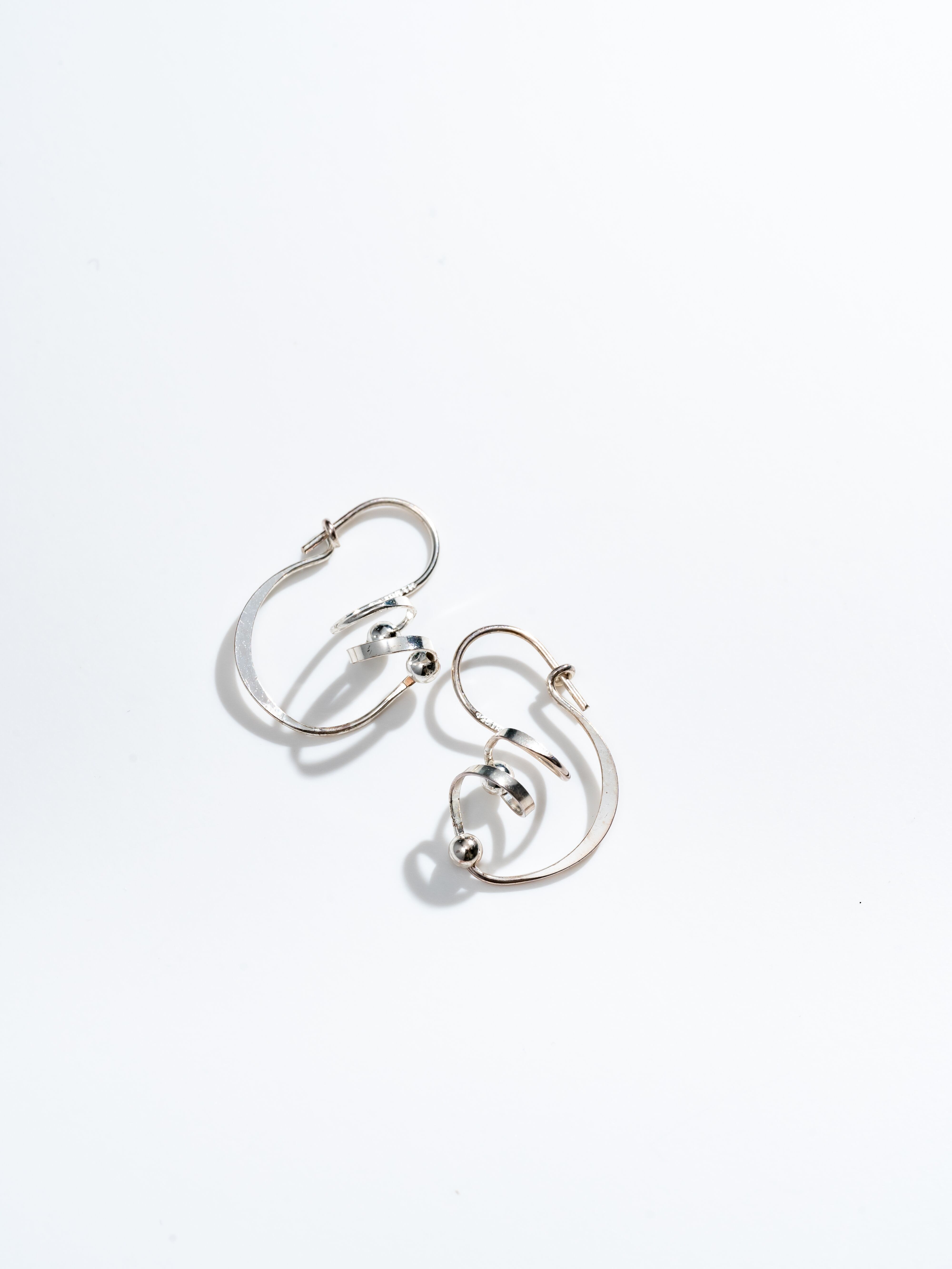 Vintage mexican sterling silver hoop earring