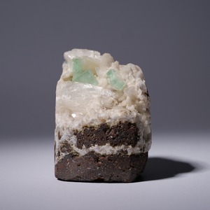 グリーン アポフィライト / 原石 標本