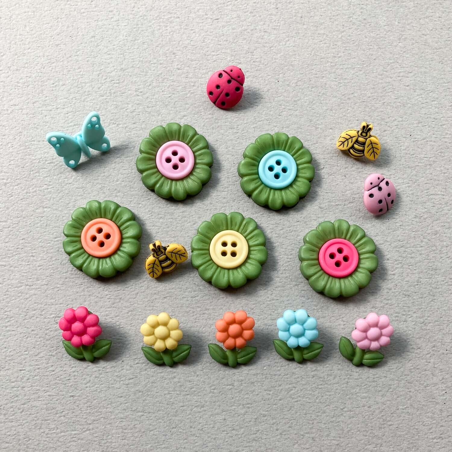 再入荷〉JJボタン お花と虫たちのボタンパック（15p） | Dua