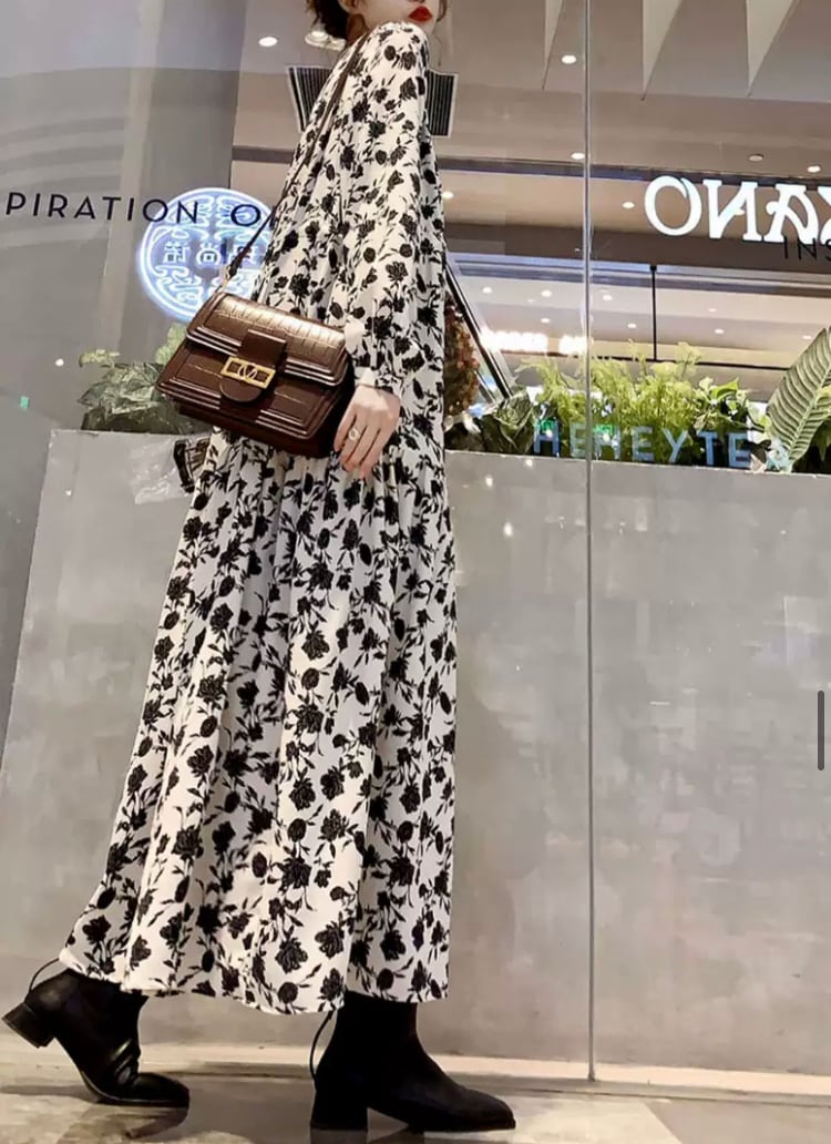 花柄Vネックロングワンピース シフォンワンピース パフスリーブ ロング丈 フェミニン カジュアル 大きいサイズ 韓国 CH3504