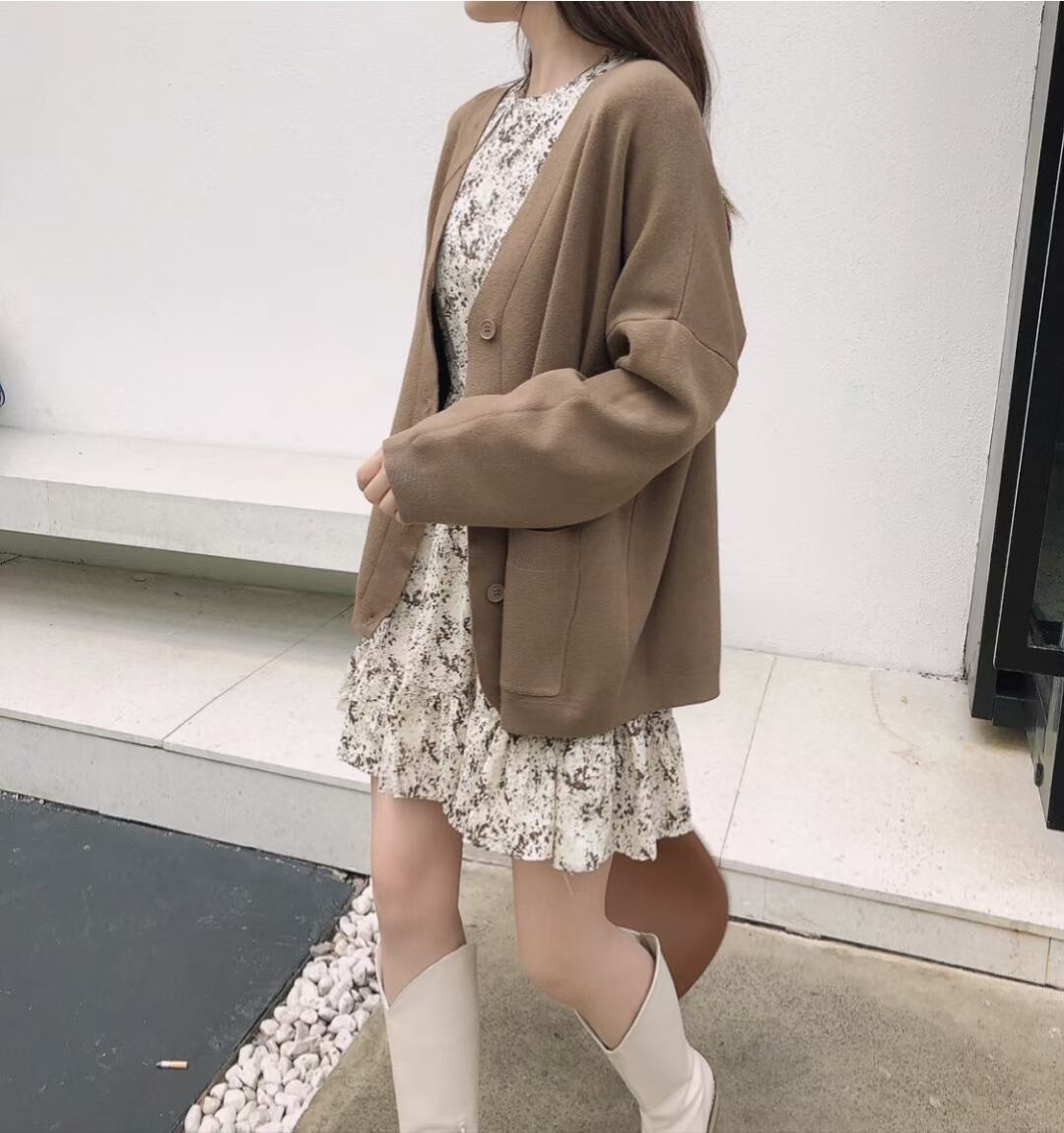 シンプルVネックカーディガン　AJ1050-D008