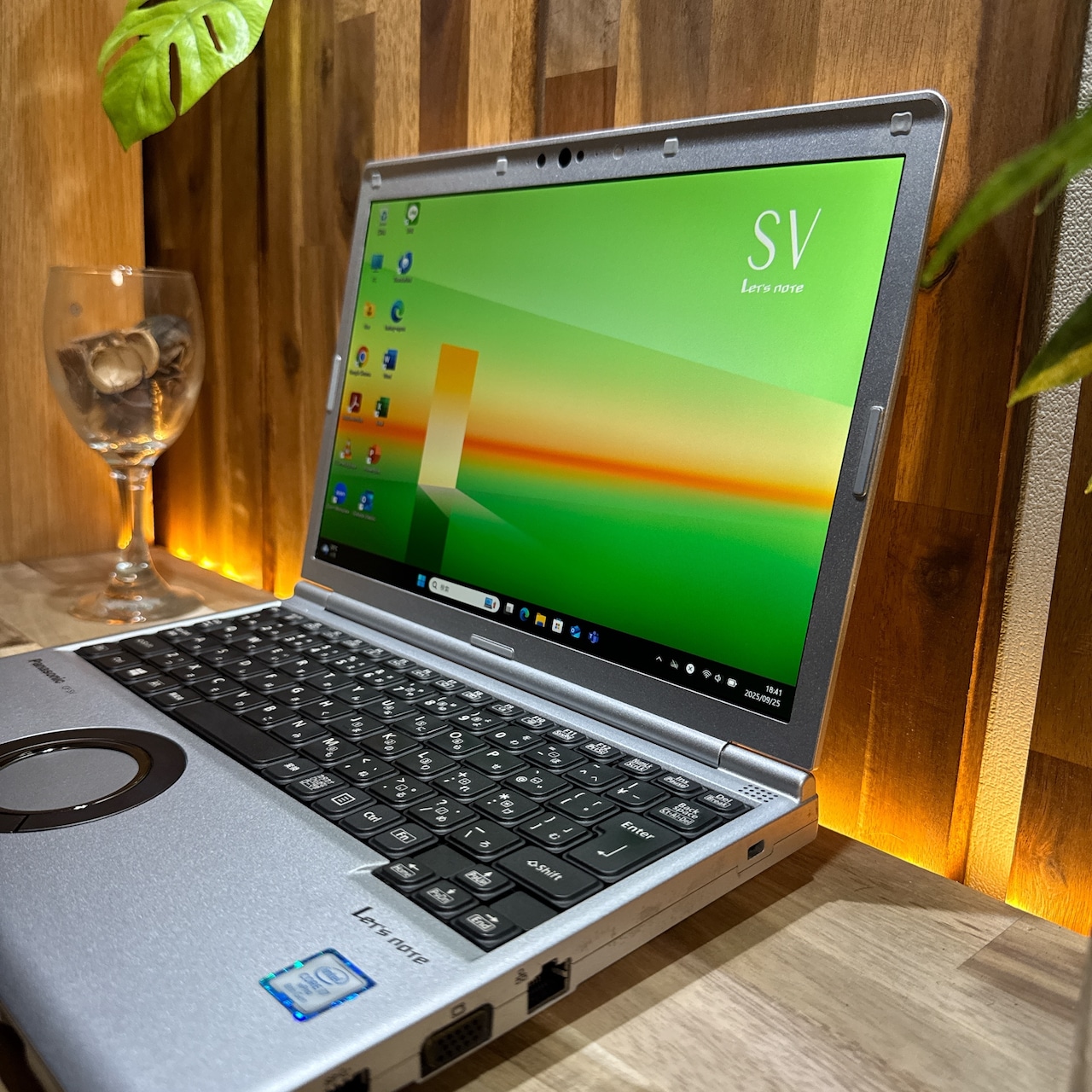 \ 公式ショップ限定価格❣️/ LTEモデル《ハイスペック》Let's note SV8 最高峰i7 メモリ16GB SSD512GB 人気 ノートパソコン 安心サポート&3ヶ月保証付き