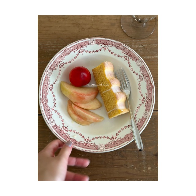 Moulin des loups　ムーランデルー　/    “PROVENCE”　赤の深皿プレート　c