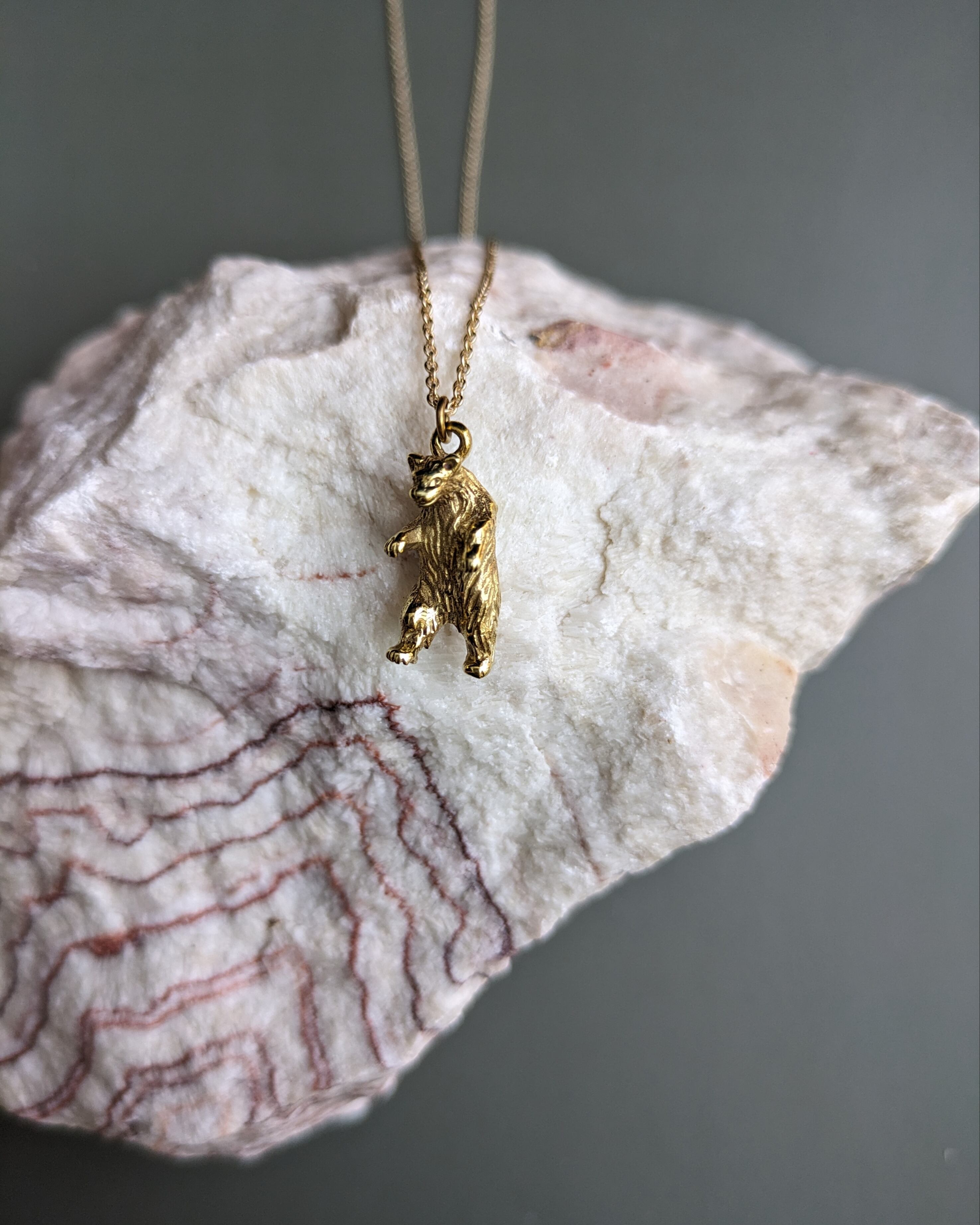 【labyrinthvintage】 Bear necklace