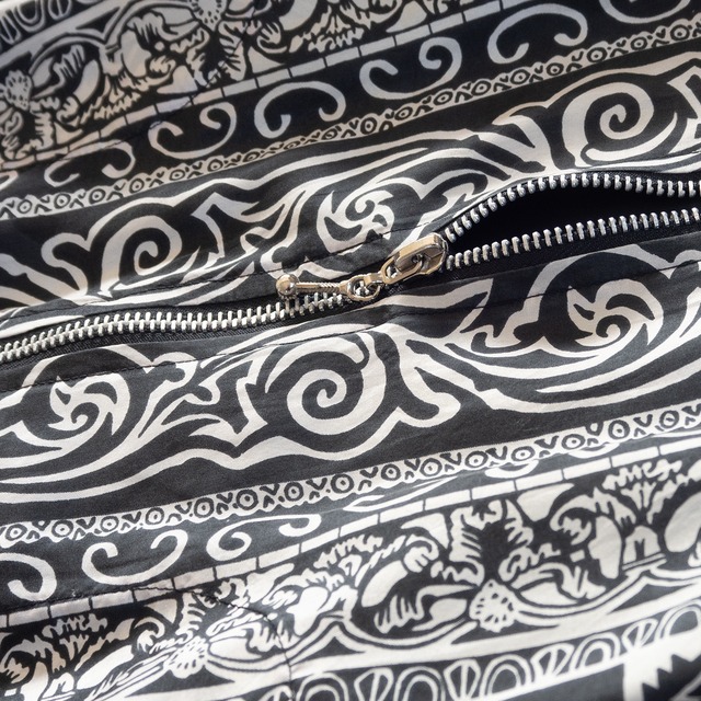 "Janeve" used Silk zip blouson