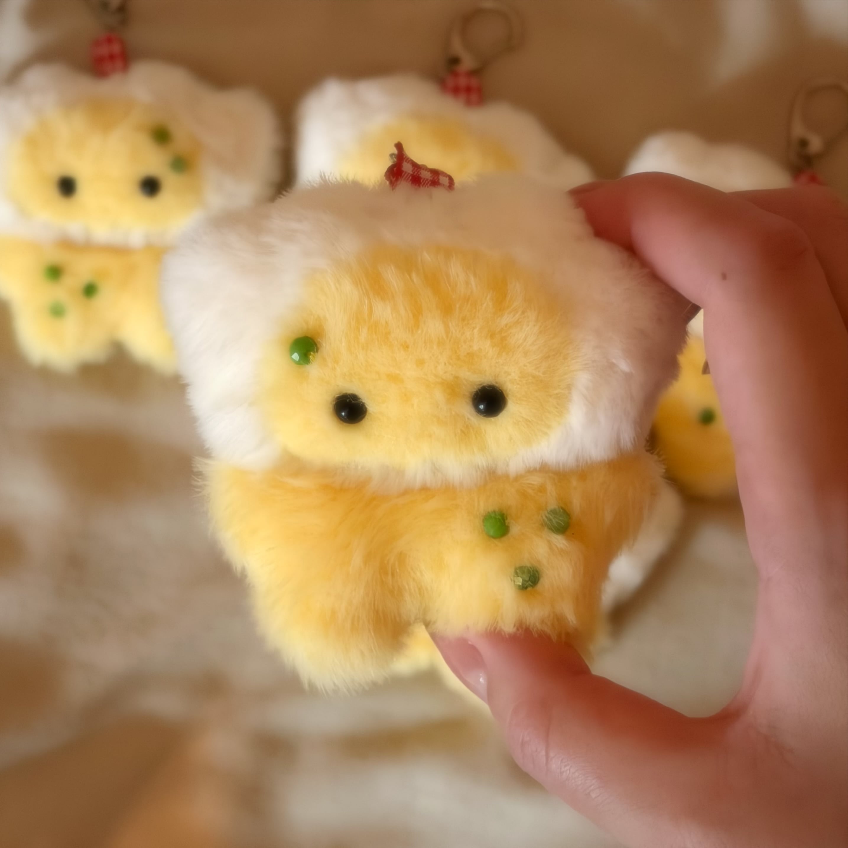 たぶん味方の餃子 ぬいぐるみキーホルダー (ランダム) | かなめ縫いの