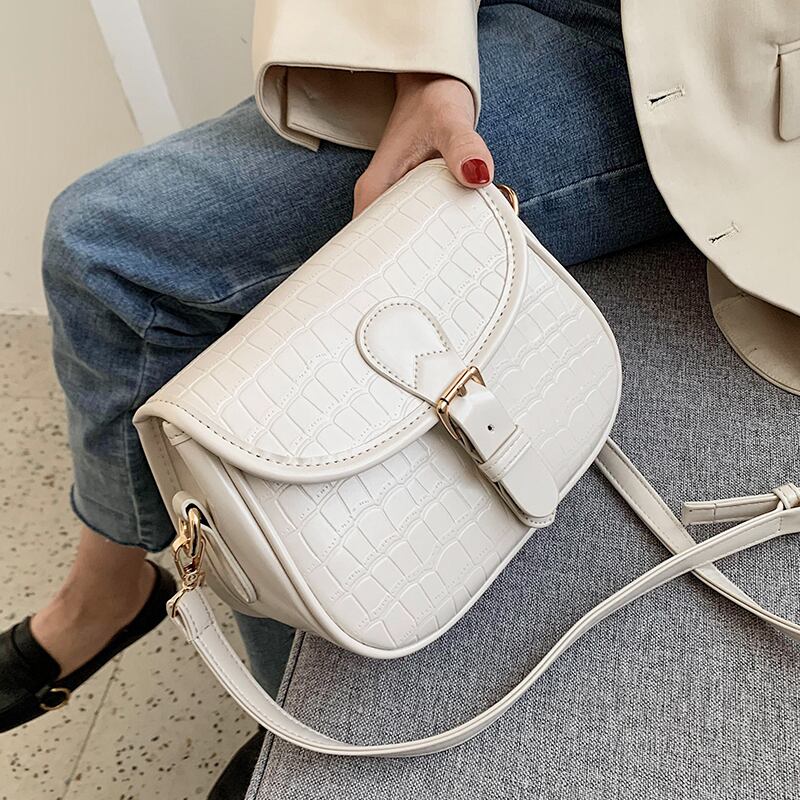 レッドスタイルスタンダードシングル レトロ スクウェア メッセンジャーバッグ Tiancai_Wing_Bag72134444882